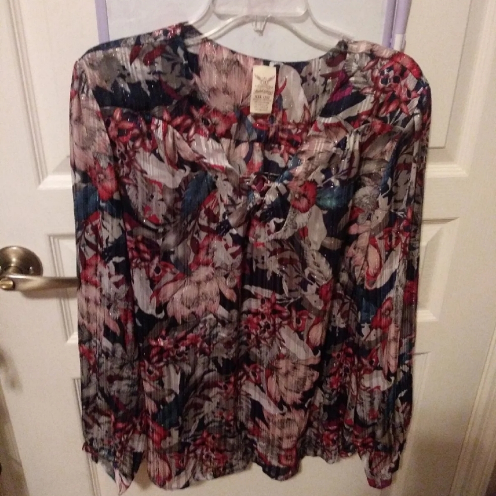 Floral sparkly top